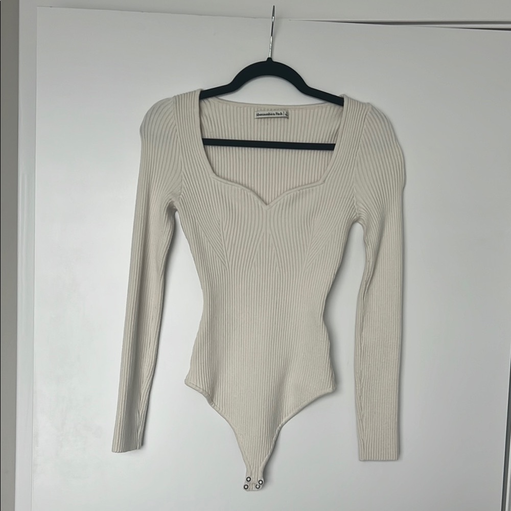 A&F cream Long Sleeve Ribbed bodysuit